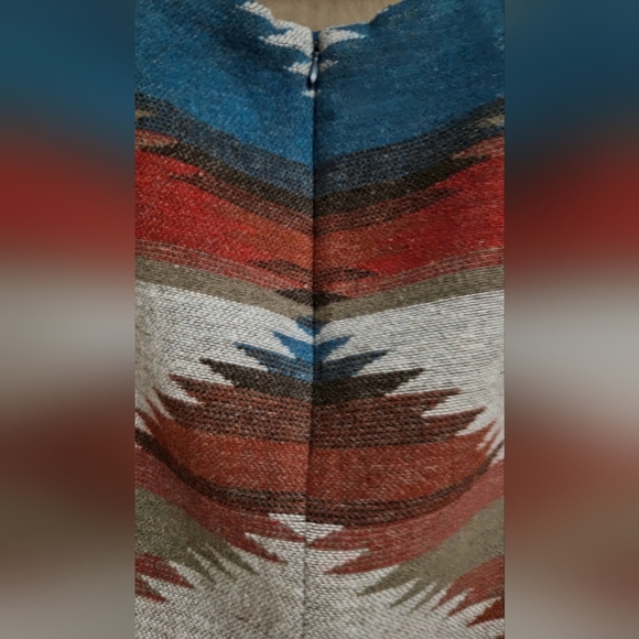 AMERICAN EAGLE Aztec print wool blend mini skirt. Size 0 - Picture 6 of 9